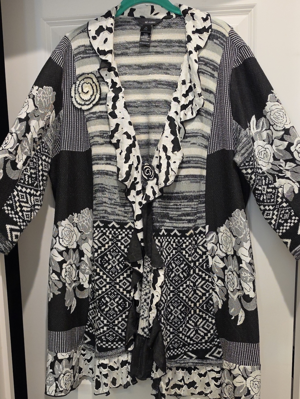 Ali Miles Black & White Floral Mixed Pattern Ruffle Front Cardigan Sweater 2x